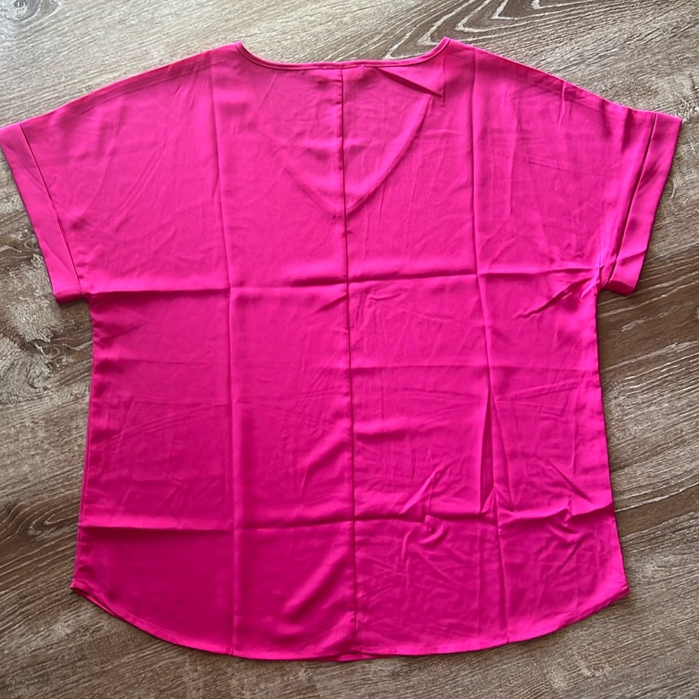 Zenana NWOT Pink Rolled Cuff V Neck Tee Shirt size 1X - Picture 8 of 10